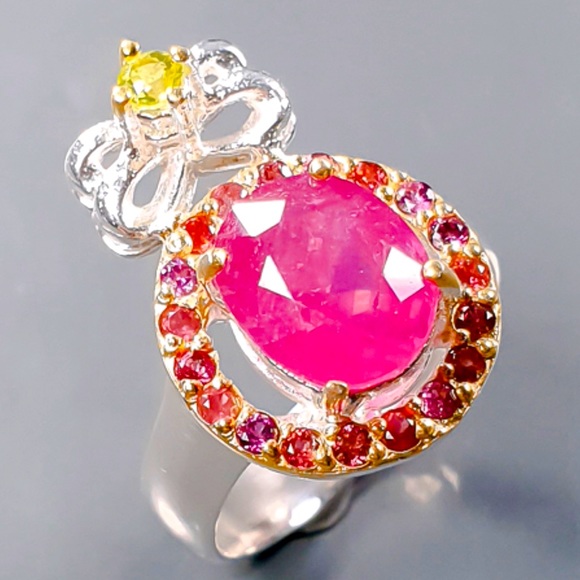 Classy Genuine Ruby Ring with Gemstones - Picture 1 of 12